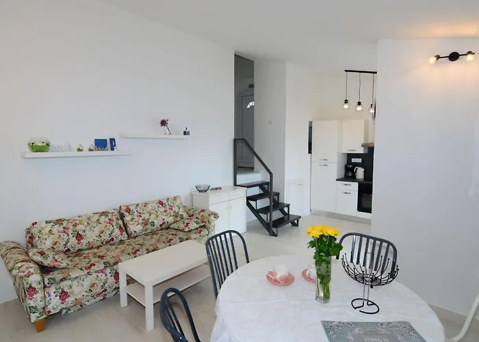 Mirela-2 By Interhome * أوميس